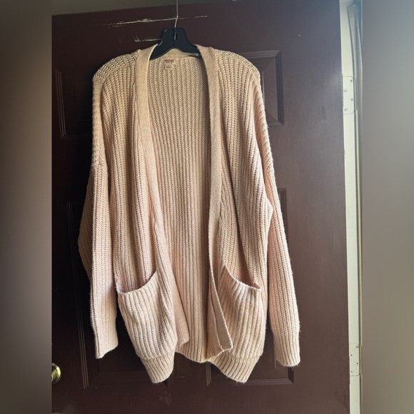 Sweaters - Mossimo Sweater With Pockets Size Large